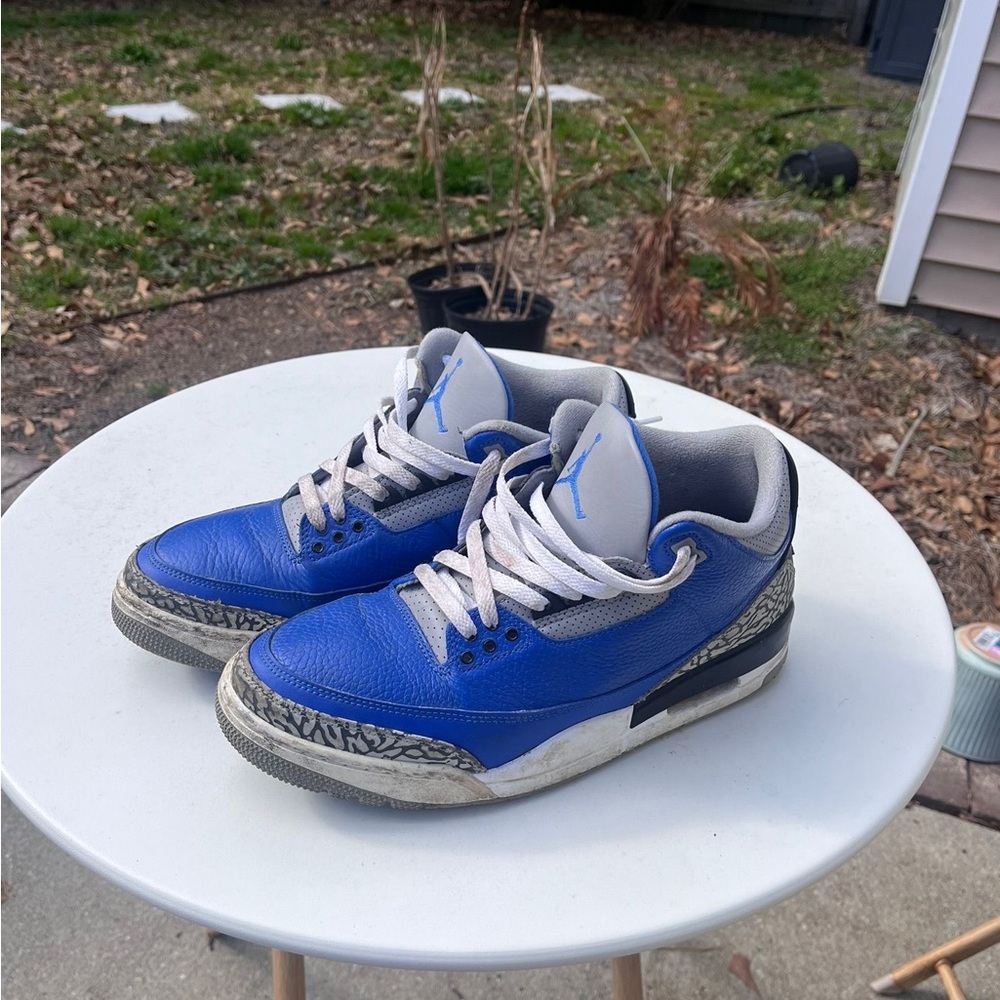 Jordan 3 varsity 
Size 11, used